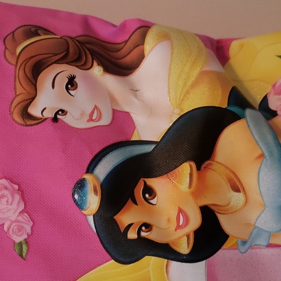 Pink Disney Princess Weekend bag - Picture 5 of 9